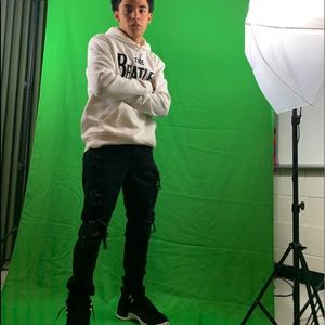 Meet your Posher, Cesar